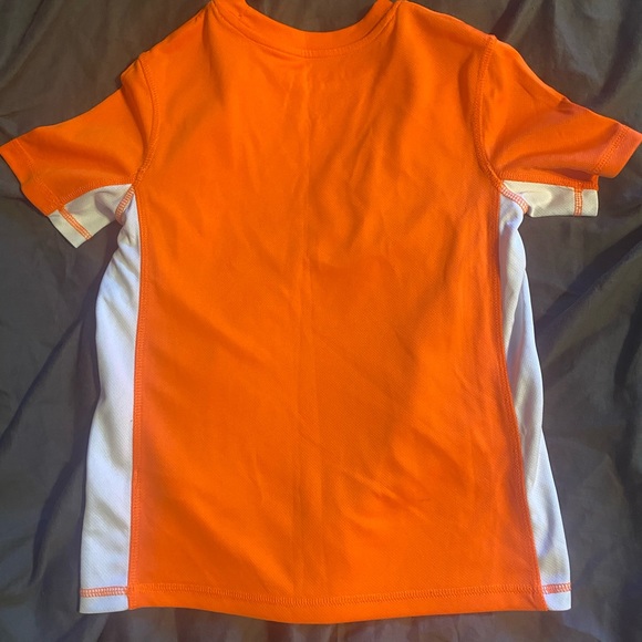 Boy’s Size 7 Rashguard - Picture 4 of 4
